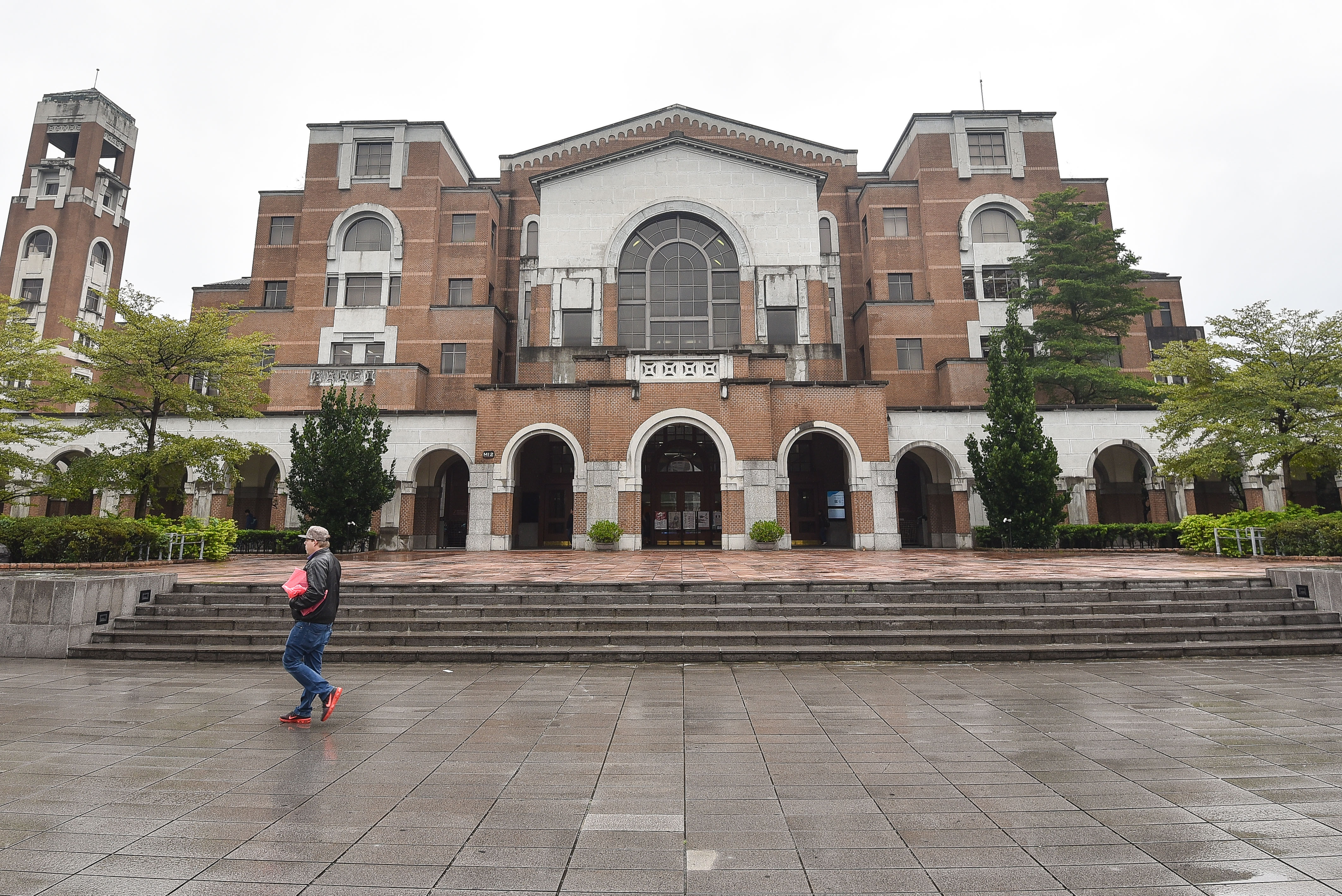 ▲▼國立台灣大學,台大圖書館,台大,校園,台大總圖。（圖／記者李毓康攝）