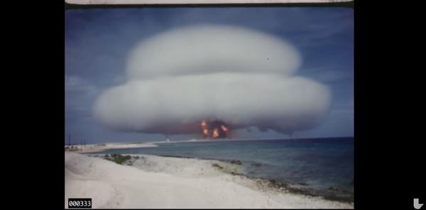 ▲▼ 核彈試爆歷史影片公開！「蕈菇雲」籠罩天空。（圖／翻攝自Youtube／Lawrence Livermore National Laboratory）
