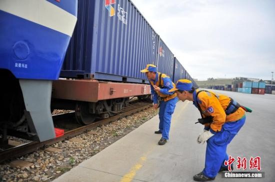 ▲▼大陸首列米軌國際列車開通。（圖／翻攝自《中新網》）