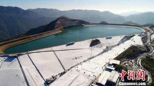 ▲▼北京自動駕車、浙江安吉首座露天滑雪場             。（圖／翻攝自中新網）