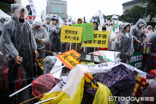 ▲▼法稅真改革，良心救台灣—反財稅黑手運動。（圖／記者周宸亘攝）