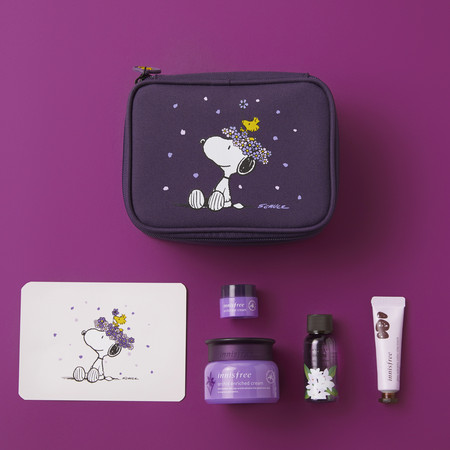 ▲innisfree Snoopy 濟州寒蘭複合滋養霜小紫盒。（圖／innisfree提供）