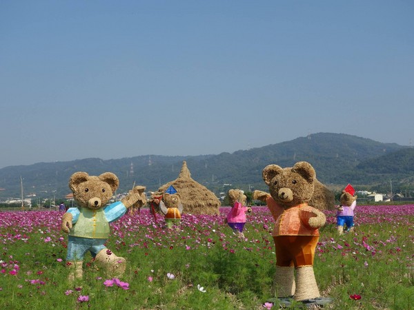 ▲▼2017田中鎮稻草人藝術節。（圖／翻攝田中鎮農會農民購物中心）