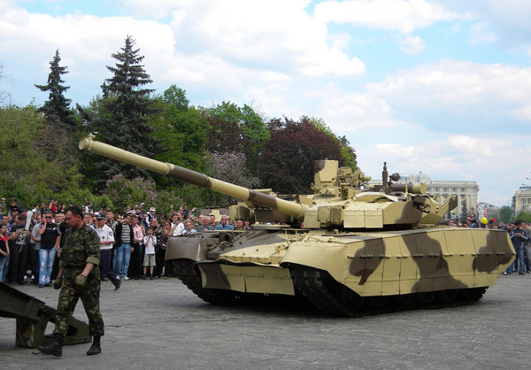 ▲▼烏克蘭T-84主戰坦克，由卡爾可夫-莫洛佐夫機械製造設計局（ KMDB）設計製造。（圖／翻攝自維基百科）
