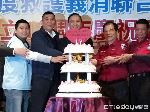 ▲▼新北市義消慶祝成立17周年，表揚傑出打火英雄。（圖／記者陳豐德翻攝）