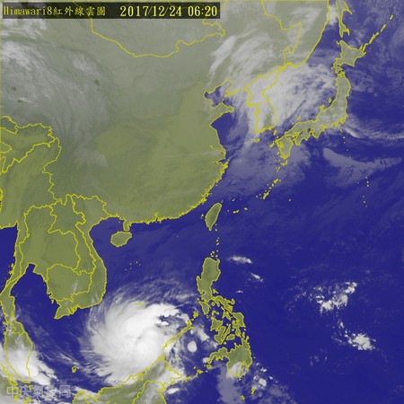 ▲▼昨日全台回暖高溫，但今日受到東北季風增強的影響，台灣北部及東半部將有短暫陣雨；明後兩天受到大陸冷氣團的影響，北部低溫將下探至13到14度。另外，台灣西半部有局部霧影響能見度，民眾還需多加小心。（圖／氣象局）