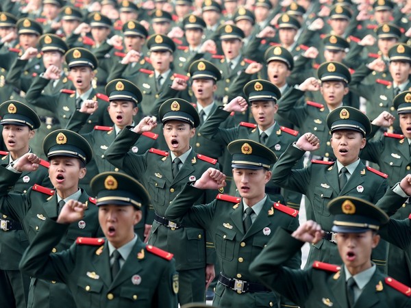 中共中央下令，武警部隊自2018年1月1日凌晨0時起歸中共中央軍委建制，不再列中國國務院序列。（圖／翻攝自新華網）