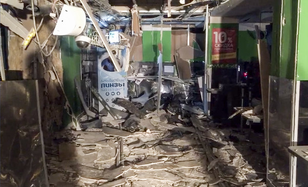 ▲聖彼得堡一家超市)發生土製炸彈爆炸案。圖為爆炸後的現場畫面。(圖／達志影像／美聯社)