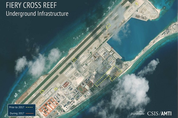 美國智庫發布永暑礁最新衛星，橘色框部分是2017年新建設備。（圖／翻攝自亞洲海事透明倡議AMTI官網）
