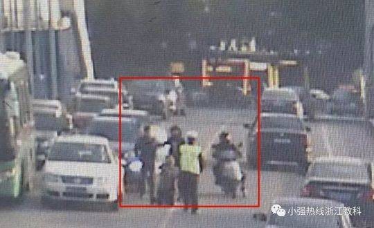 車比命重要！病危女嬰被賓士女攔停　延遲就醫身亡。（圖／翻攝自大陸網站）