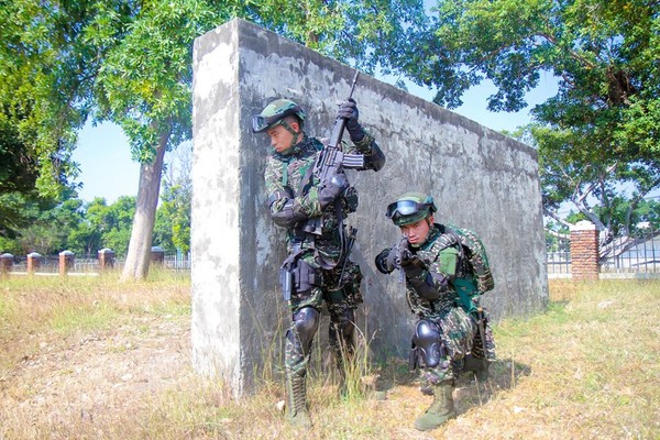 ▲▼海軍陸戰隊107年起全換裝數位虎斑迷彩服。（圖／海軍陸戰隊提供）