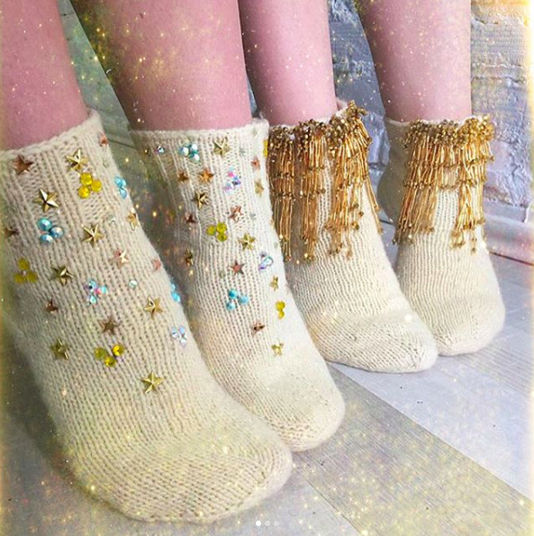 ▲Lirika Matoshi的網襪作品。（圖／翻攝Lirika Matoshi IG）