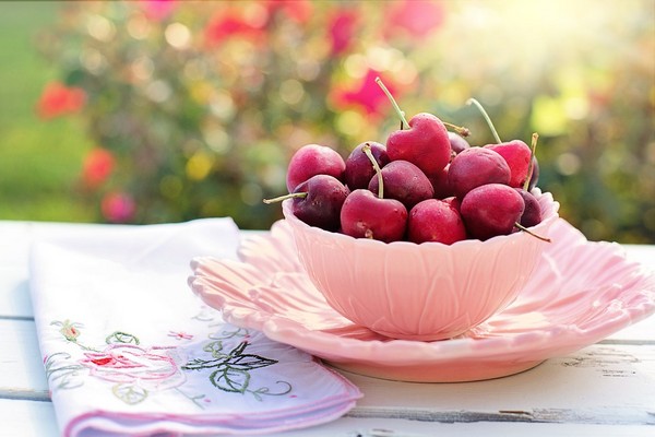 ▲櫻桃可以幫助抗氧化，是對於防衰老很有營養價值的水果。（圖／翻攝自pixabay）