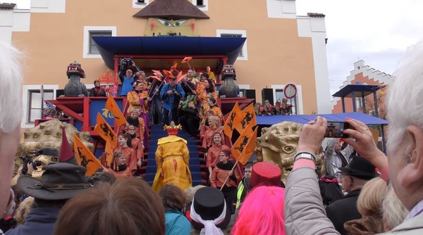 德國小鎮居民自稱「中國人」，每年一位皇帝登基（圖／Chinesenfasching in Dietfurt 2017）