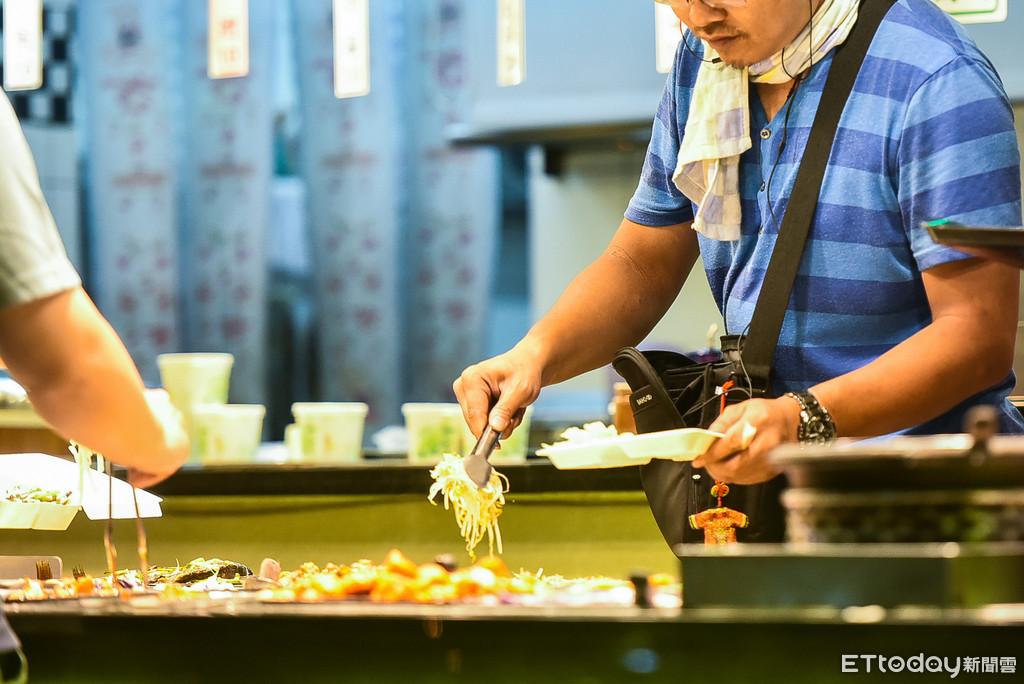 ▲▼自助餐,食品安全,消費,物價。（圖／記者張一中攝） 