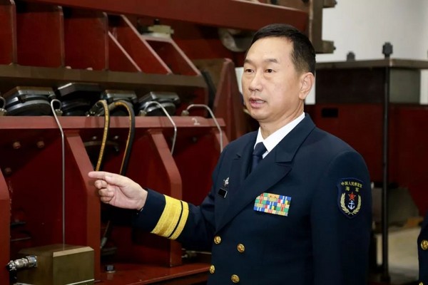 中国海军工程大学振动与噪声研究所所长何琳,30多年来专研潜艇减振
