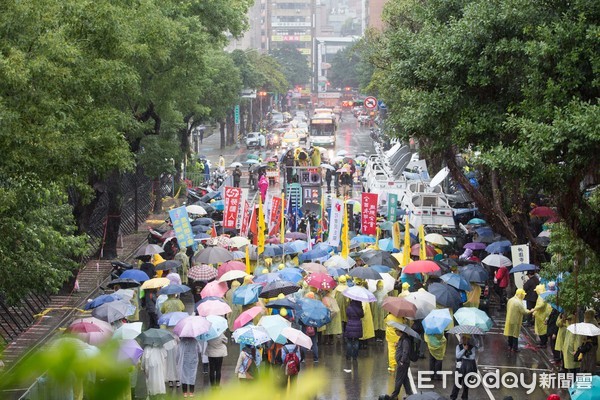 ▲▼1.8立法院臨時會,立法院外勞團抗議勞基法修惡。（圖／記者季相儒攝）