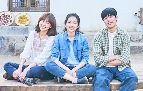 《小森食光》找來柳俊烈（右起）、金泰梨、秦基周主演，將於2月在韓國上映。（Megabox提供）