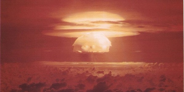 ▲英國國防智庫警告：網路攻擊可能誤導核武系統，引爆核戰。(圖／翻攝自維基百科)
