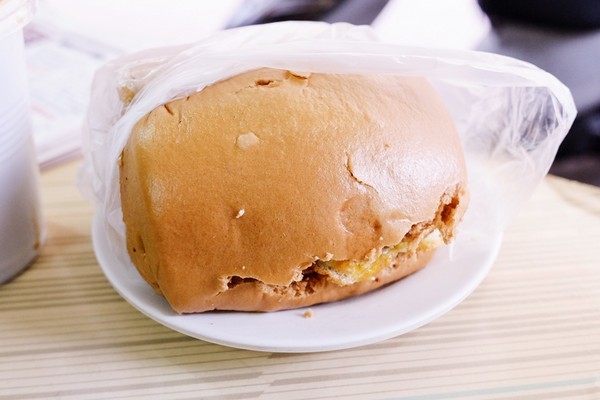 ▲台南無名早餐（傳統豬排蛋餅）。（圖／Sean提供）