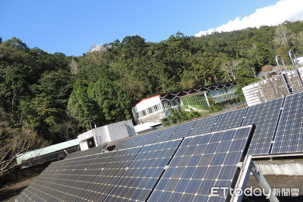 ▲▼太陽能光電板實際架設情況。（圖／記者馮建棨攝）