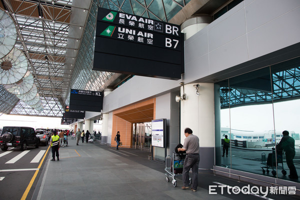 ▲▼旅客上下車處,機場接送,桃園機場,出境,旅客,出國旅遊,航空公司。（圖／記者季相儒攝）