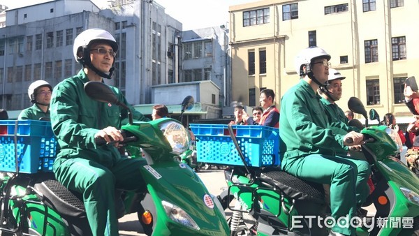 ▲▼中華郵政郵差送信改騎電動機車。（圖／記者賴文萱攝）