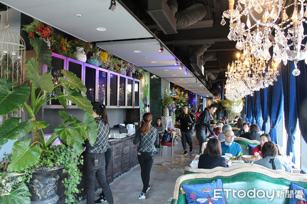 ▲宛如置身熱帶雨林　台中人氣泰式餐廳Thai J到台北開店了。（圖／記者黃士原攝）