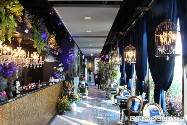 ▲宛如置身熱帶雨林　台中人氣泰式餐廳Thai J到台北開店了。（圖／記者黃士原攝）