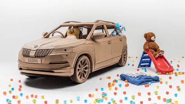 Skoda打造頑童玩樂基地　等比紙板模型車Karoq英國首發（圖／翻攝自Skoda）