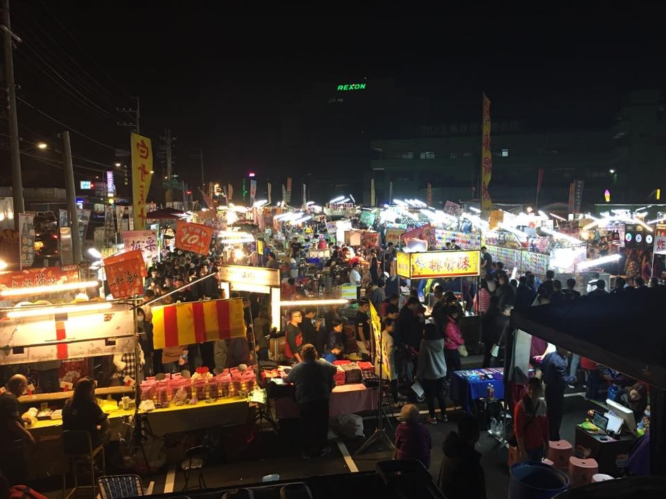 台中「大里夜都市」夜市開幕。（圖／翻攝「大里夜都市」臉書）