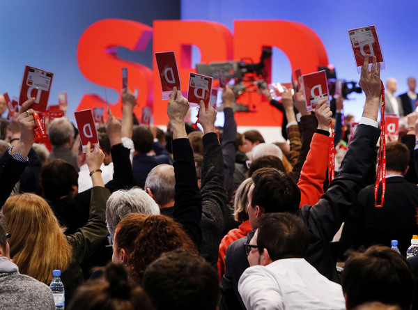 ▲▼德國社會民主黨在德國波昂市的黨內投票。（圖／達志影像／美聯社）