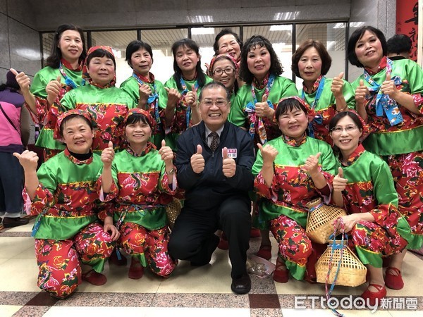 ▲桃園市政府社會局舉辦「公民參與手牽手，桃園福利向前走」─106年參與式預算成果展，即日起至1月26日於市府展出。（圖／桃園市政府提供）