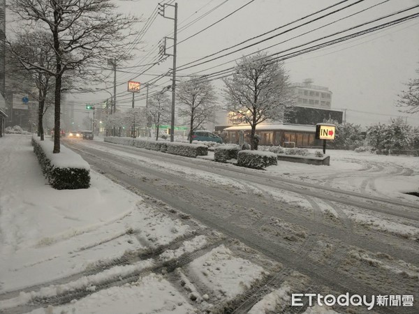▲▼22日東京武藏野市下雪情況。（圖／網友patty授權提供）