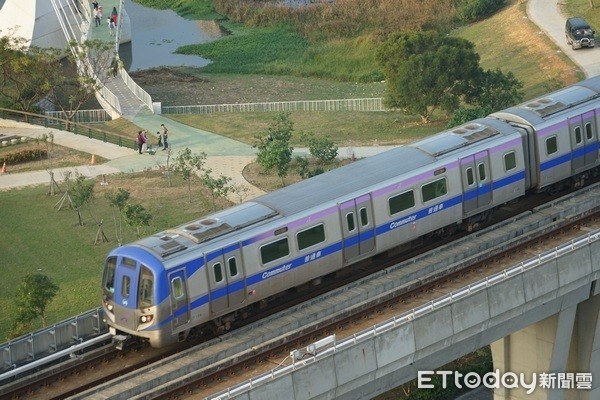 ▲桃園市政府交通局長劉慶豐駁斥捷運綠線機電工程標案有拆標、綁標、改標情事，強調桃園捷運將會持續邁步前進。（圖／記者楊淑媛攝）