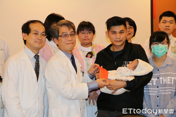 ▲北榮活體單葉肝臟移植。（圖／記者嚴云岑攝）