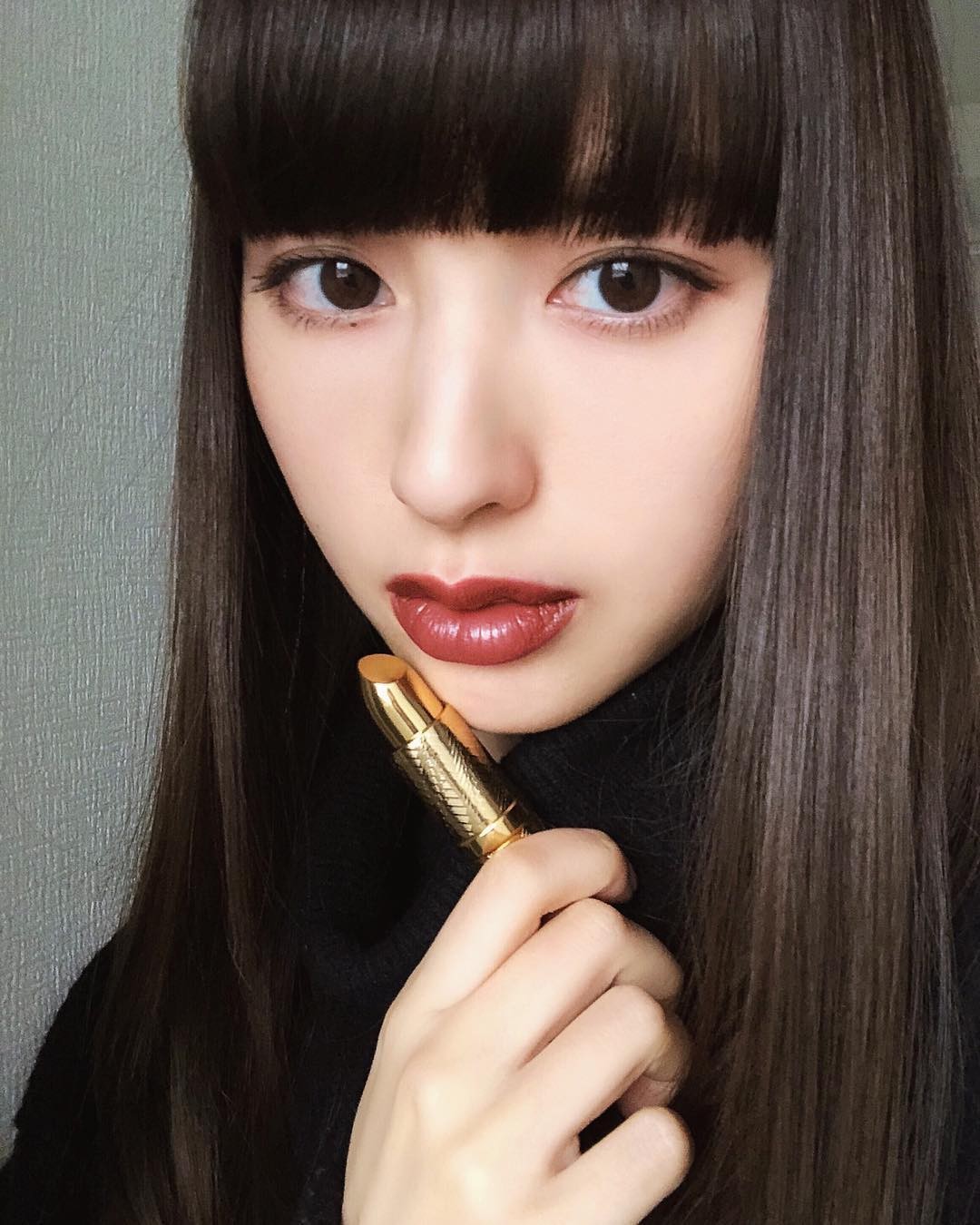 ▲Les Merveilleuses LADURÉE的2018年唇膏新品STICK ROUGE。（圖／翻攝自instagram@lm_laduree、emisuzuki_official）