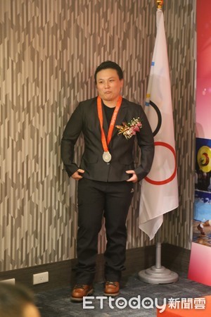 ▲▼          盧映錡遞補北京奧運舉重銀牌   。（圖／記者洪偵源攝）