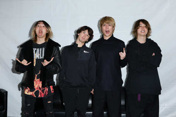 ▲▼ONE OK ROCK成為近年來台第一位開2萬人大型戶外演唱會的日團。（圖／翻攝自Ryota、Tomoya、華納提供）