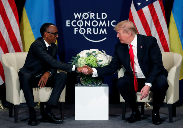 ▲ 川普失言風波後在瑞士達沃斯會晤非洲聯盟主席兼盧安達總統卡加米（Paul Kagame），兩人事後均表示「相談甚歡」。（圖／路透社）
