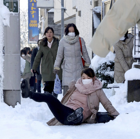 ▲▼ 東京大雪,東京暴雪,日本大雪。（圖／達志影像／美聯社）