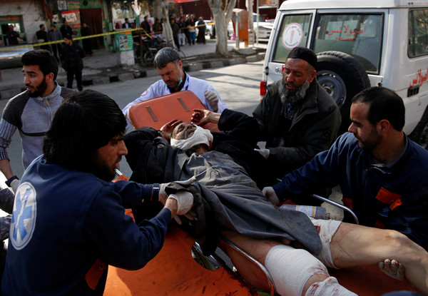 ▲▼阿富汗首都喀布爾發生爆炸攻擊，已造成95人死亡。（圖／路透社）
