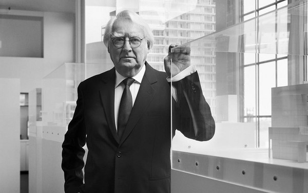 富邦建設請到紐約白派建築大師，曾在1984年就拿到普立茲克建築獎的Richard Meier，跨海為台中豪宅案操刀規劃。