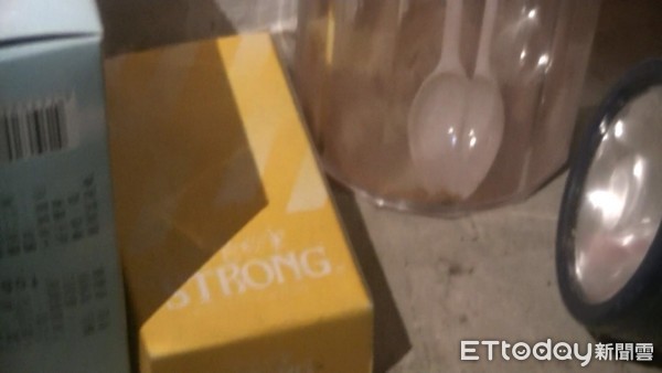 台東林管處會同保七總隊第九大隊成立專案小組，歷經一年的追查及連結，終於掌握足夠事證，並以一盒黃色粉筆突破呂姓心防坦承犯行，全案依違反森林法移送台東地方法院檢察署偵辦。（圖／保七總隊提供）