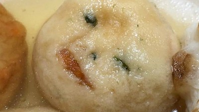 2018年度最驚悚食物！　「人面丸」浮在湯面笑得你心裡發寒