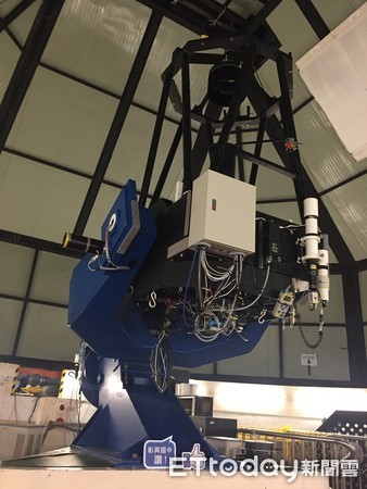 ▲▼ 鹿林天文台一米望遠鏡。（圖／彰興國中提供）