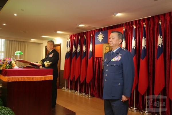 總督察長及軍醫局長任職布達　胡開宏與陳建同接任