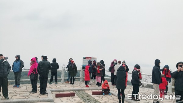 馬祖雲台山下雪。（圖／現場民眾提供）