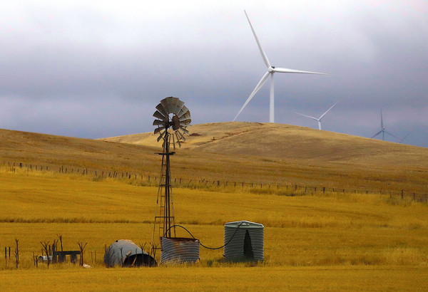 ▲▼特斯拉在南澳 Jamestown鎮 Hornsdale 風力發電廠的風車。（圖／路透）