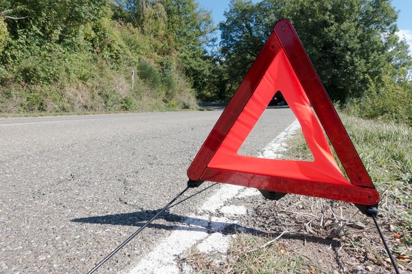 距離車子30公尺才有警示效果　三角警示牌你放對了嗎？（圖／pixabay）